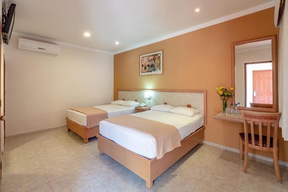 Tecnohotel Itzaes Merida Exterior photo